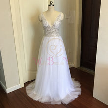 Load image into Gallery viewer, Beading Prom Dresses 2020 V neck Pink High Split Tulle Sweep Train Sleeveless Evening Gown A-line Lace Up Backless Vestido De
